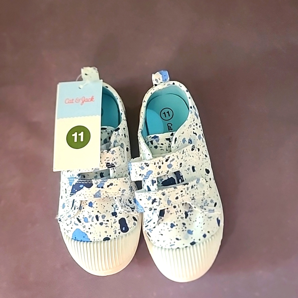 Cat & Jack Never Worn Size 11 Unisex
